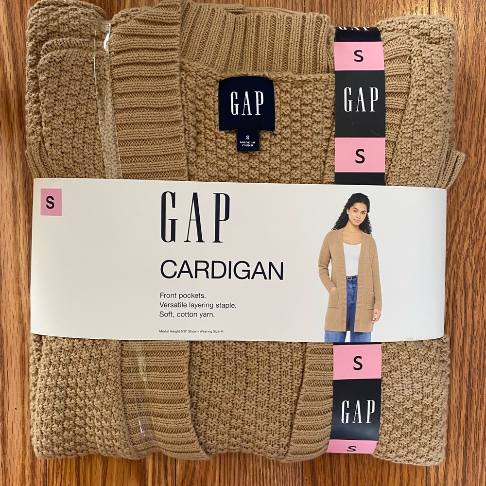 GAP Women's Light Brown Cardigan Sweater